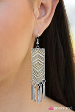 Load image into Gallery viewer, Lone Star - Paparazzi Green Earring - BlingbyAshleyNicole