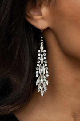 Crown Heiress | Paparazzi White Earring - BlingbyAshleyNicole