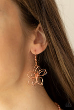 Load image into Gallery viewer, Flower Garden Fashionista | Paparazzi Copper Necklace - BlingbyAshleyNicole