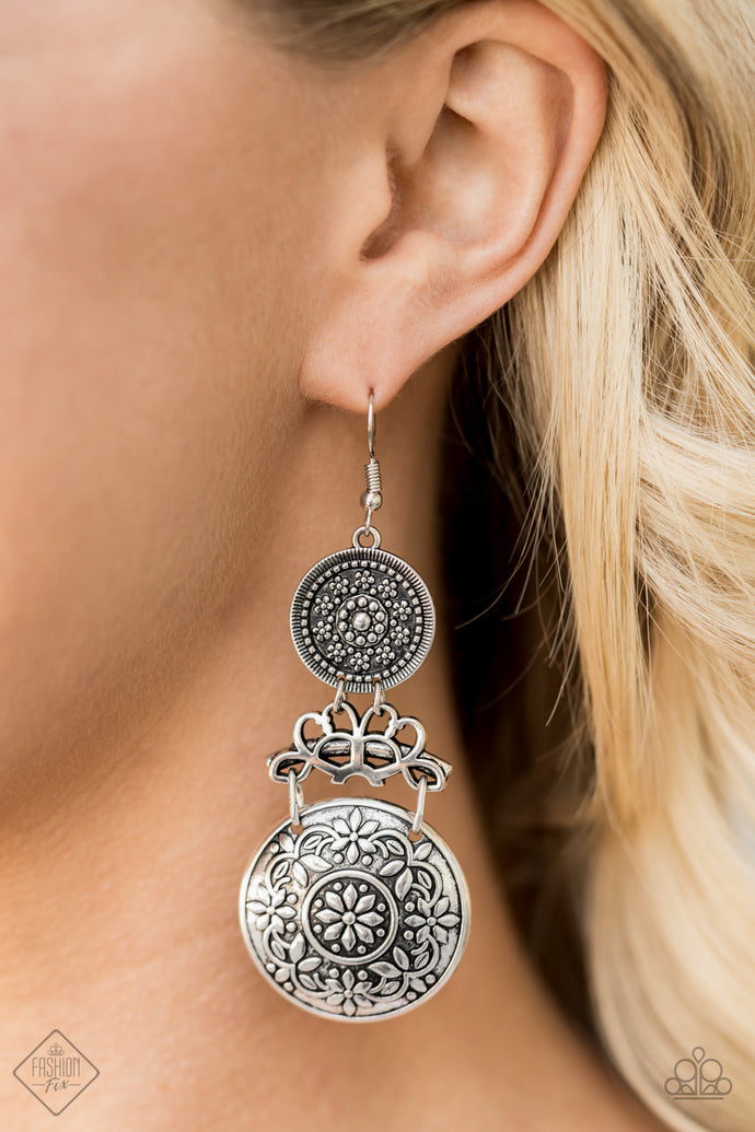 Garden Adventure | Paparazzi Silver Earrings - BlingbyAshleyNicole