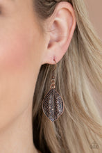 Load image into Gallery viewer, Garden Gatherer - Paparazzi Copper Necklace - BlingbyAshleyNicole