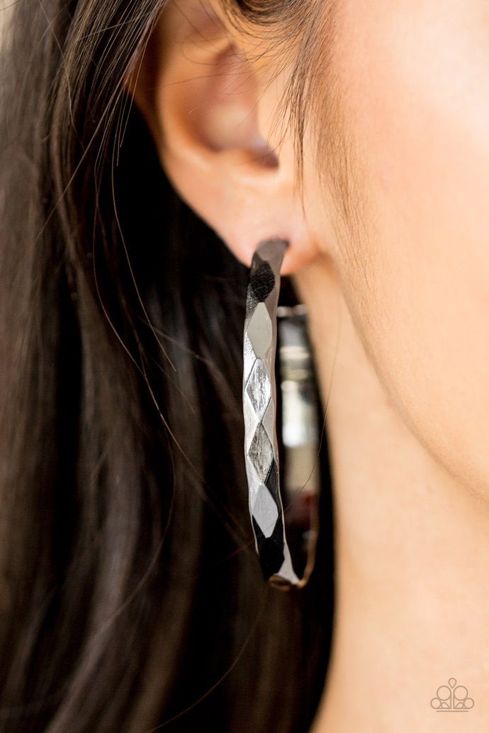 Hey, HAUTE Stuff - Paparazzi Black Earrings - BlingbyAshleyNicole