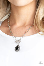 Load image into Gallery viewer, Sheen Queen - Paparazzi Black Necklace - BlingbyAshleyNicole