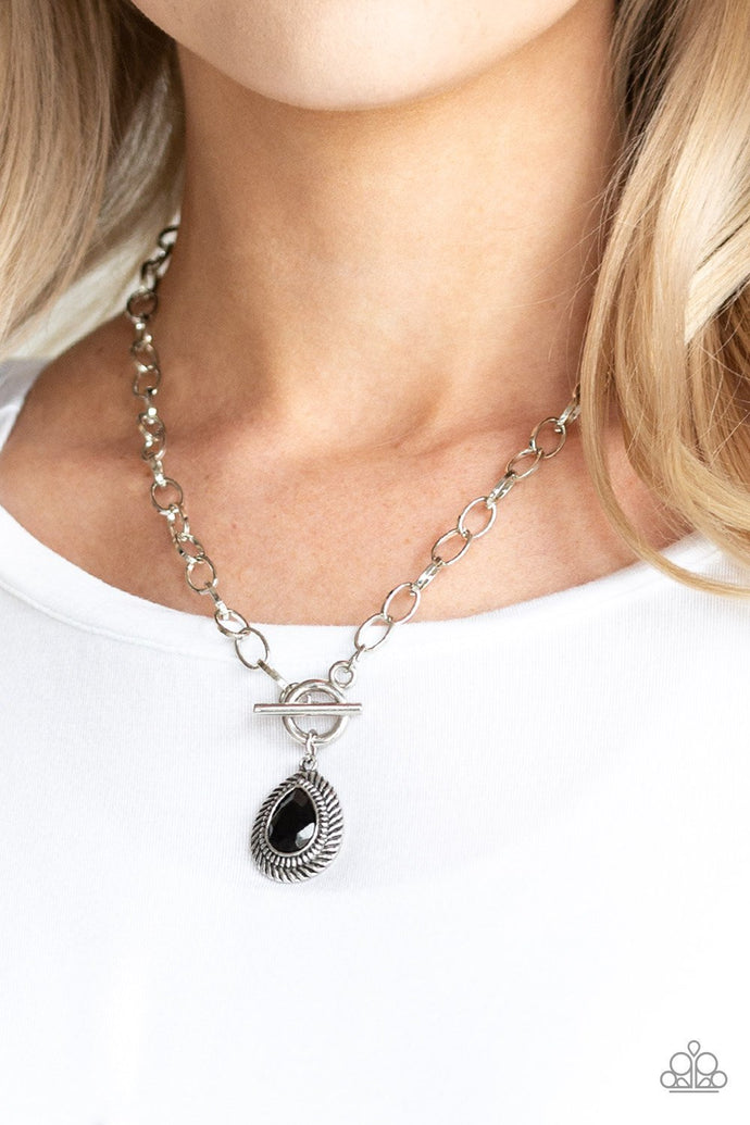 Sheen Queen - Paparazzi Black Necklace - BlingbyAshleyNicole