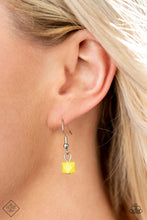 Load image into Gallery viewer, Summer Excursion | Paparazzi Yellow Necklace - BlingbyAshleyNicole