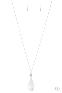 Up In The Heir - Paparazzi White Necklace - BlingbyAshleyNicole