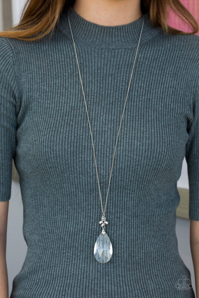 Up In The Heir - Paparazzi White Necklace - BlingbyAshleyNicole